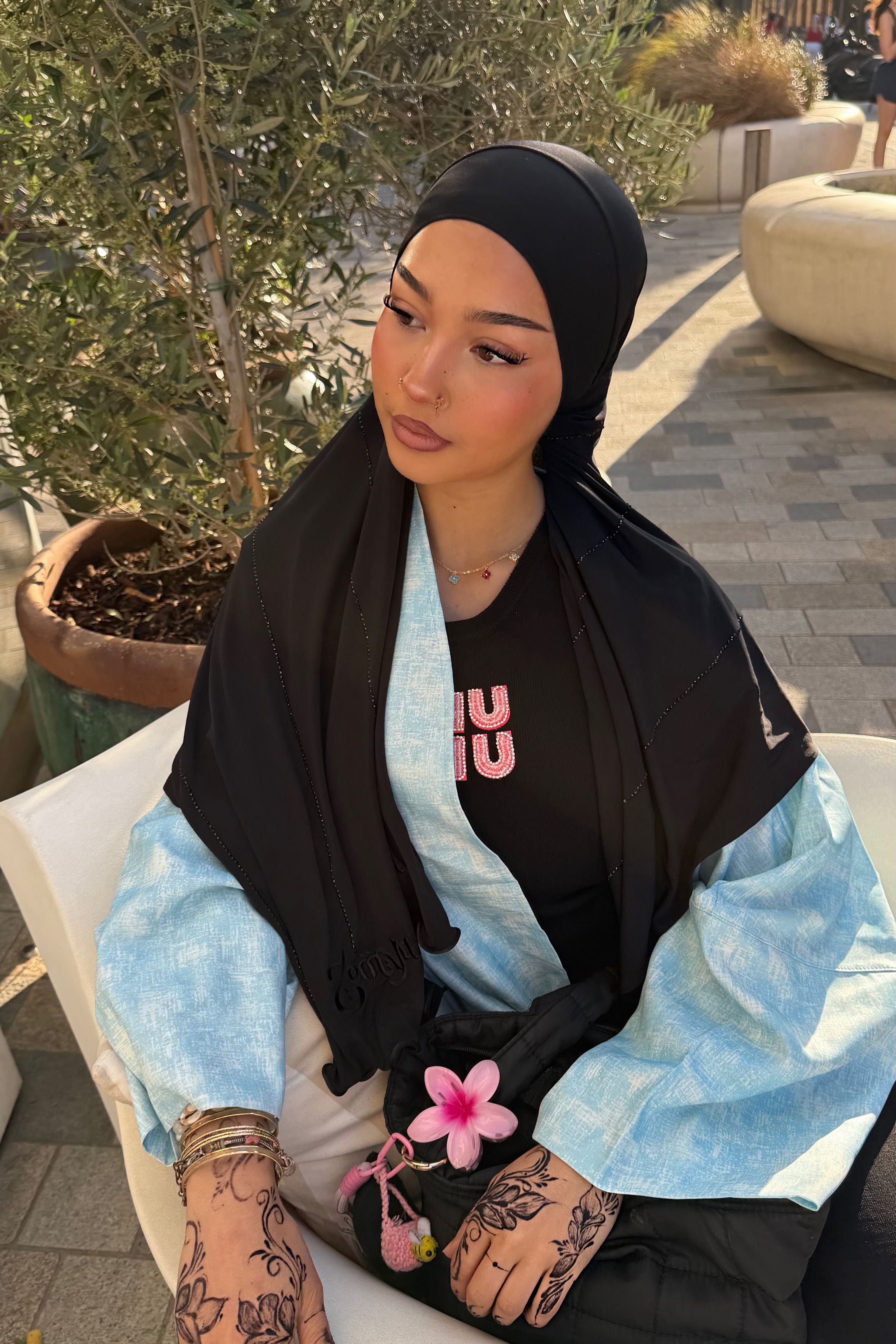 (Pre-Order) Pure Black - Rhinestone Rope Premium Hijab