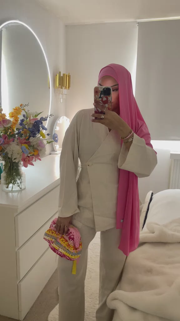 Barbie - Premium Hijab